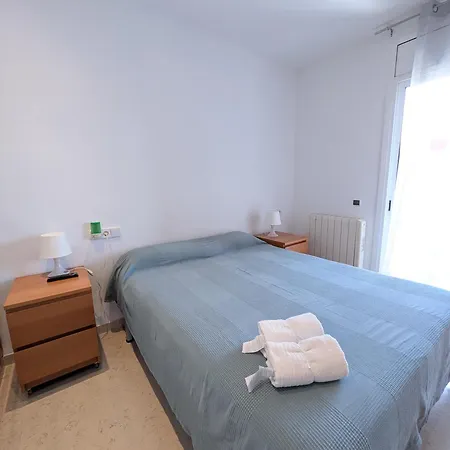 Beachside With Private Parking & Nature Views Apartment *
