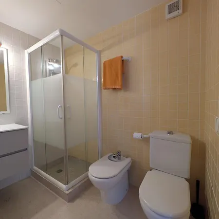 Beachside With Private Parking & Nature Views 아파트 *