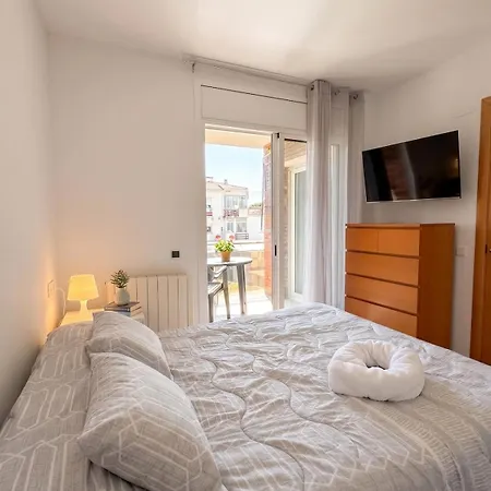 Apartment Beachside With Private Parking & Nature Views